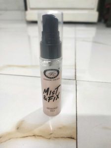Fashion Colour setting spray