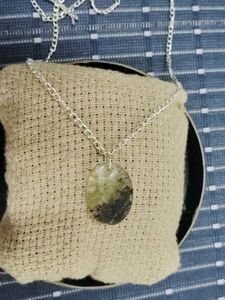 Unique Stone Pendant Necklace