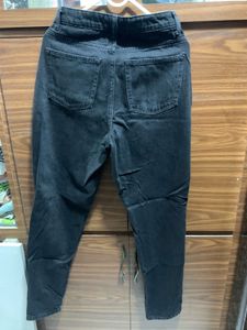 Black High-Waisted Jeans