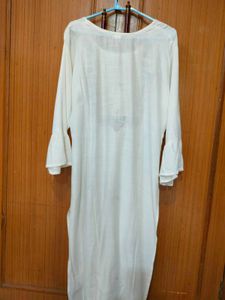 Floral Embroidered White Kurti
