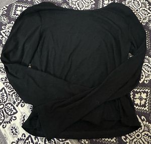 Black Full sleeve top with Pearl Detail 🖤