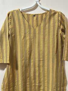 Yellow Straight Thread Strips Kurtha
