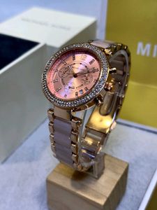 women watch negotiable