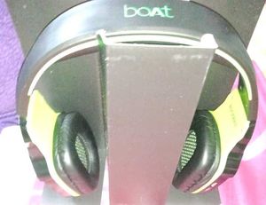 Boat Rockerz 510 Headphone