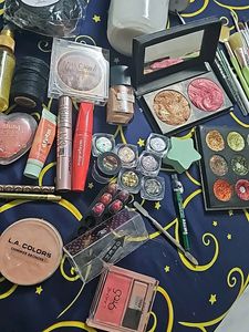 FLASH SALE! 31 Pieces Makeup Artist Beginner Kit.
