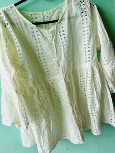 Casual white trendy top for u..🌸🌸