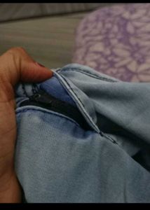 Sweatshirt And Jeans Upto 8 Year