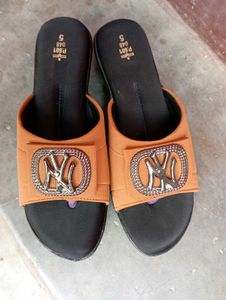 Stylish Tan women's footwear 👠