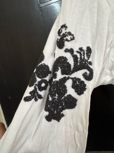 White embroidered full sleeve tshirt