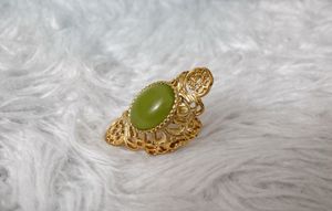 Vintage Gold Tone Green Stone Ring