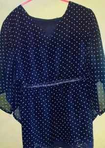 It&#39;s Beautiful Black Top With White Point On It