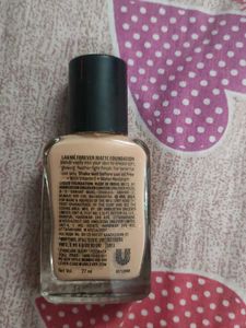 Lakme Forever Matte Foundation