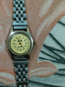 Elegant Men , Women Watch