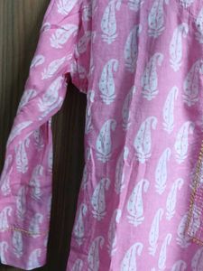 Pink Paisley Print Kurti