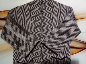 Chic Black &amp; White Cardigan