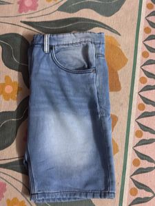 BLUE DENIM SHORTS