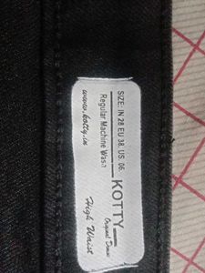 KOTTY Women Regular High Rise Black Jeans