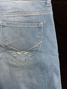 Stylish Light Blue Denim Shorts with Floral Lace A