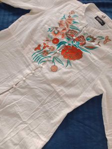 Trendy White Kurta With Slit For Women (30-32)