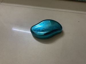 Off-White Belt,3 badges &amp; hair removal tool