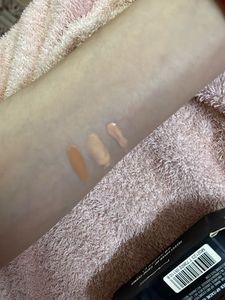 New Mac Huda Beauty Foundation And Corrector Copy