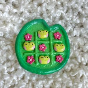 Tic-tac-toe & Keychains Combo