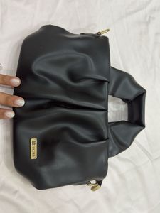Chic Black Handbag