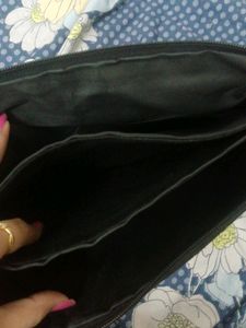 BLACK HAND OR SIDE PURSE 👛