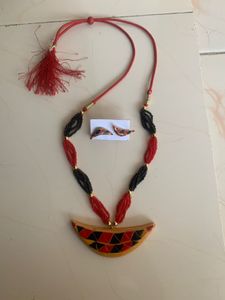 North East Neckpiece