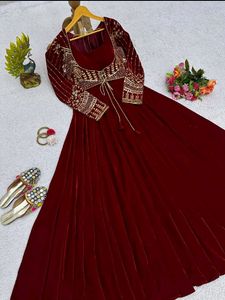 Trendy velvet gown with Koti set😍