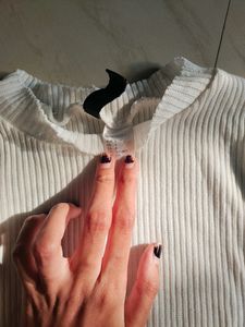 H&amp;M White Crop Top