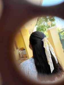 Cute Yellow Hairband With Pearl&#39;s 🤍