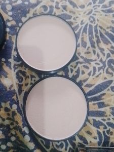 Huda Beauty Compaq