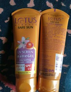 LOTUS HERBAL SUNSCREEN