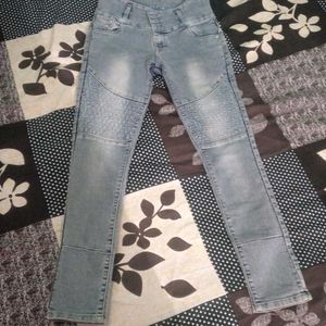 Stylish Skinny Jeans