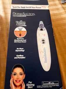 DermaSuction Pore Cleaning Device