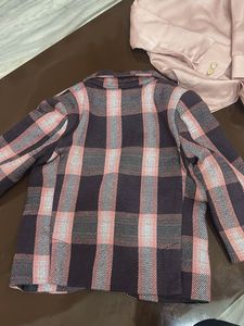 Boys Plaid Blazer.. new in condition totally