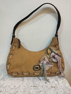 Guess Handbag💥