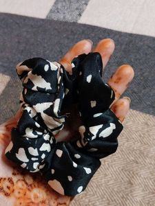 Spotted Hair Scrunchie