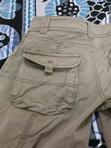 Very Comfortable With Huge Pocket Size