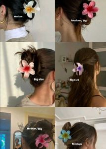 Floral Hair Clips🎀 ( Pack Of 3 ) ⭐RANDOM COLOR