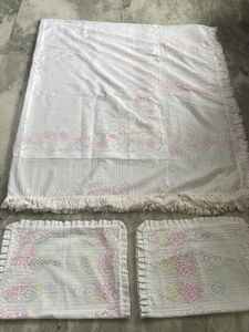 White Bedsheet Set