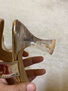 Golden Sparkling Heels😍