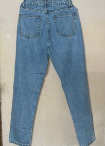 straight fit blue jeans