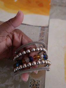 Silver Beaded Bracelet Set and a blue gel eyeliner