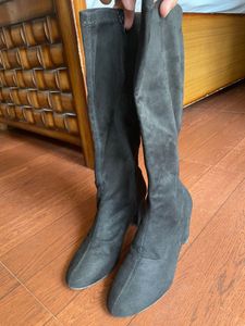 Black Velvet Cloth Boots For Every occasion