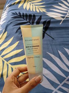 B1G1 KOREAN PEEL OFF FACE MASK