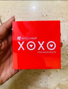 MyGlamm Xoxo Eyeshadow Palette