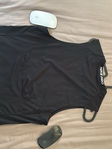 Rarely Used Men Light Weight Tank Top (Nike