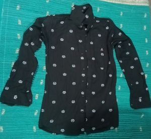🆕 👉Black Shirt Size (S)